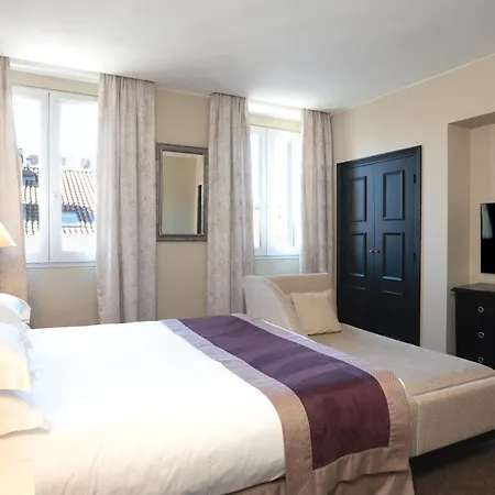 Le Cavendish-2